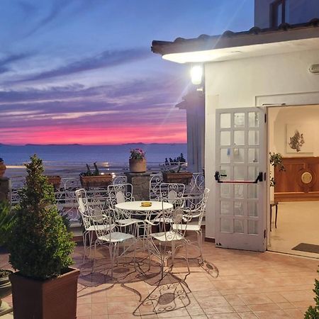 Hotel Dania Сорренто Экстерьер фото