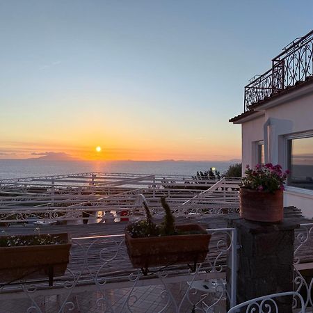 Hotel Dania Сорренто Экстерьер фото